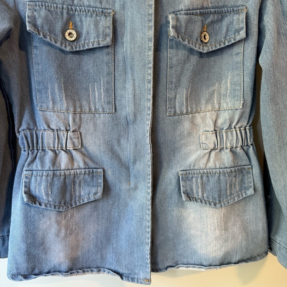 Source Unknown Distressd Blue Jean Jacket Size S or M Streetwear - Picture 10 of 12